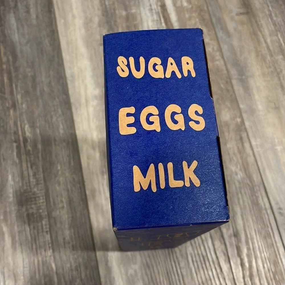 Urban Outfitters Novelty Candle Set NEW baking ingredients milk, eggs, sugar